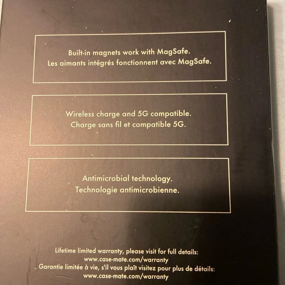 Kate Spade iPhone 15 Pro